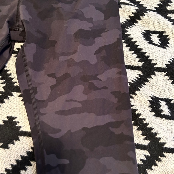 Lululemon Wunder Under - High Waisted - Picture 3 of 3